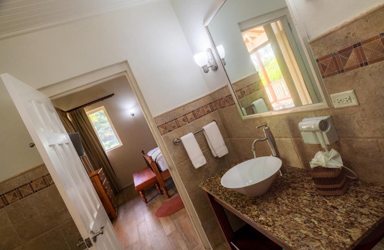Rosalie Bay Eco Resort & Spa Экстерьер фото